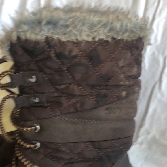 Women’s brown winter boots - Picture 2 of 3